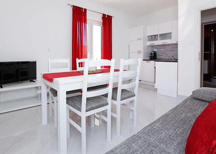 Katica Apartments