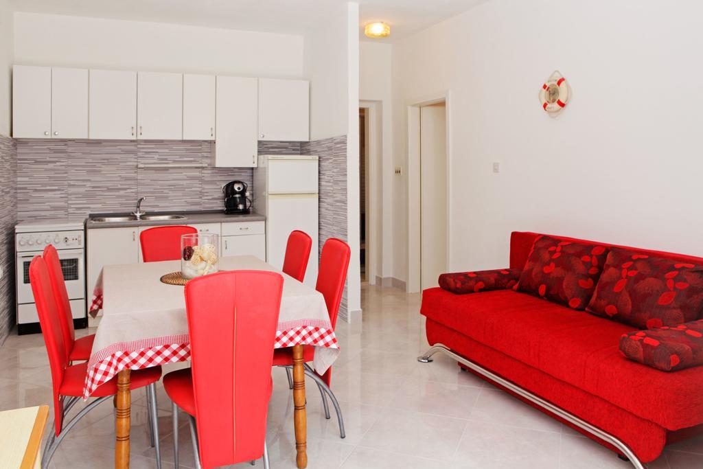 Apartment Katica Bol